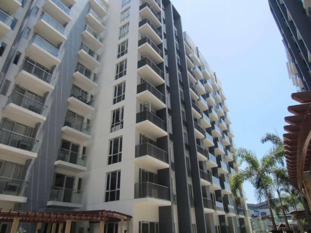 Palm Tree - Genlex Condominium Manila Exterior photo
